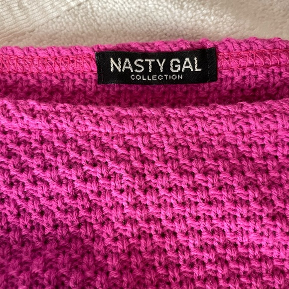 Hot pink sweater set - Picture 3 of 3